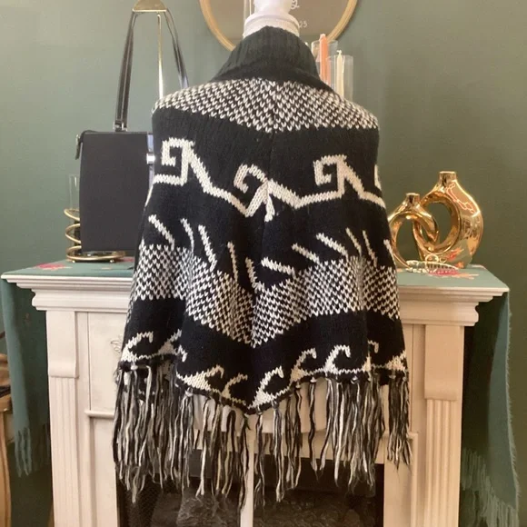Steve Madden Black and White Knit Poncho - Picture 2 of 3